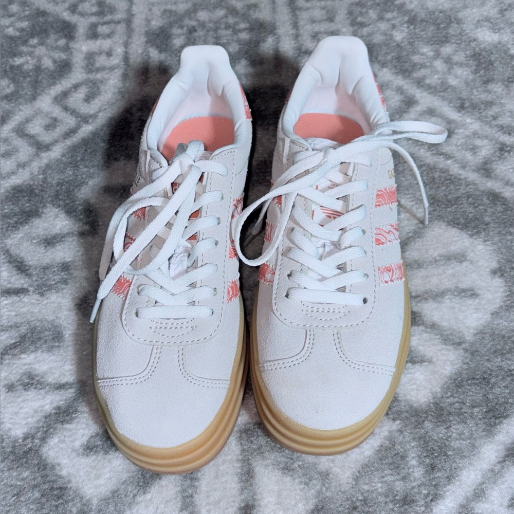 Women’s Adidas Gazelle Bold Putty Mauve Marble 
Size 5